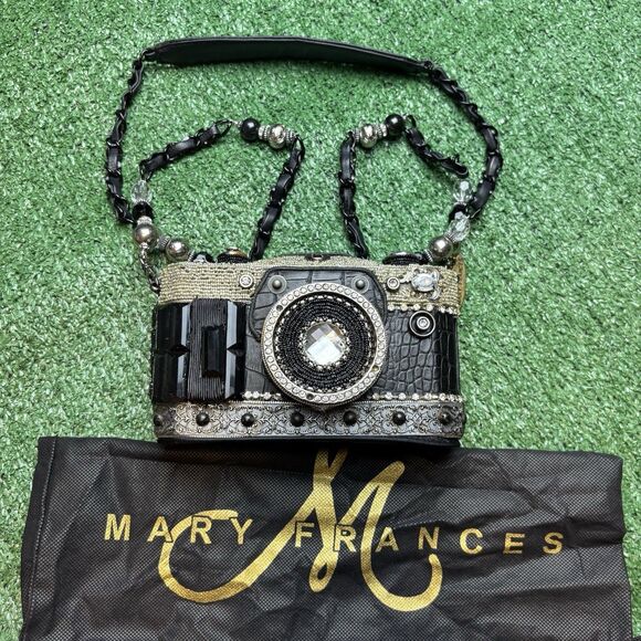 Snapshot Mary Frances Camera Jeweled Designer Handbag Crossbody - Picture 1 of 15